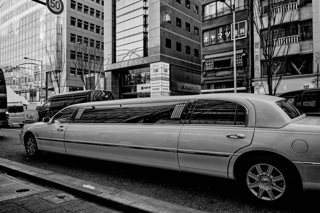 Party Bus vs. Stretch Limo in Los Angeles: Choose by Group Size